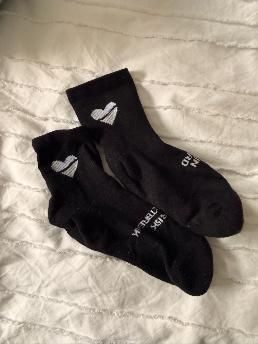 Heartbreak black crew socks